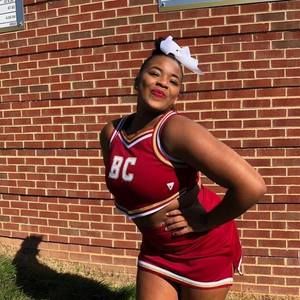 Meet your Posher, Nia